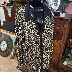 Janette Plus Leopard Print Blouse with Black Collar